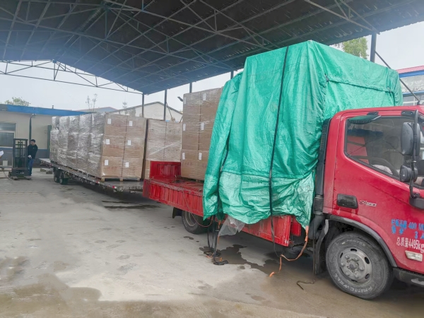 初效袋式過濾器發貨—新鄉北方濾器有限公司